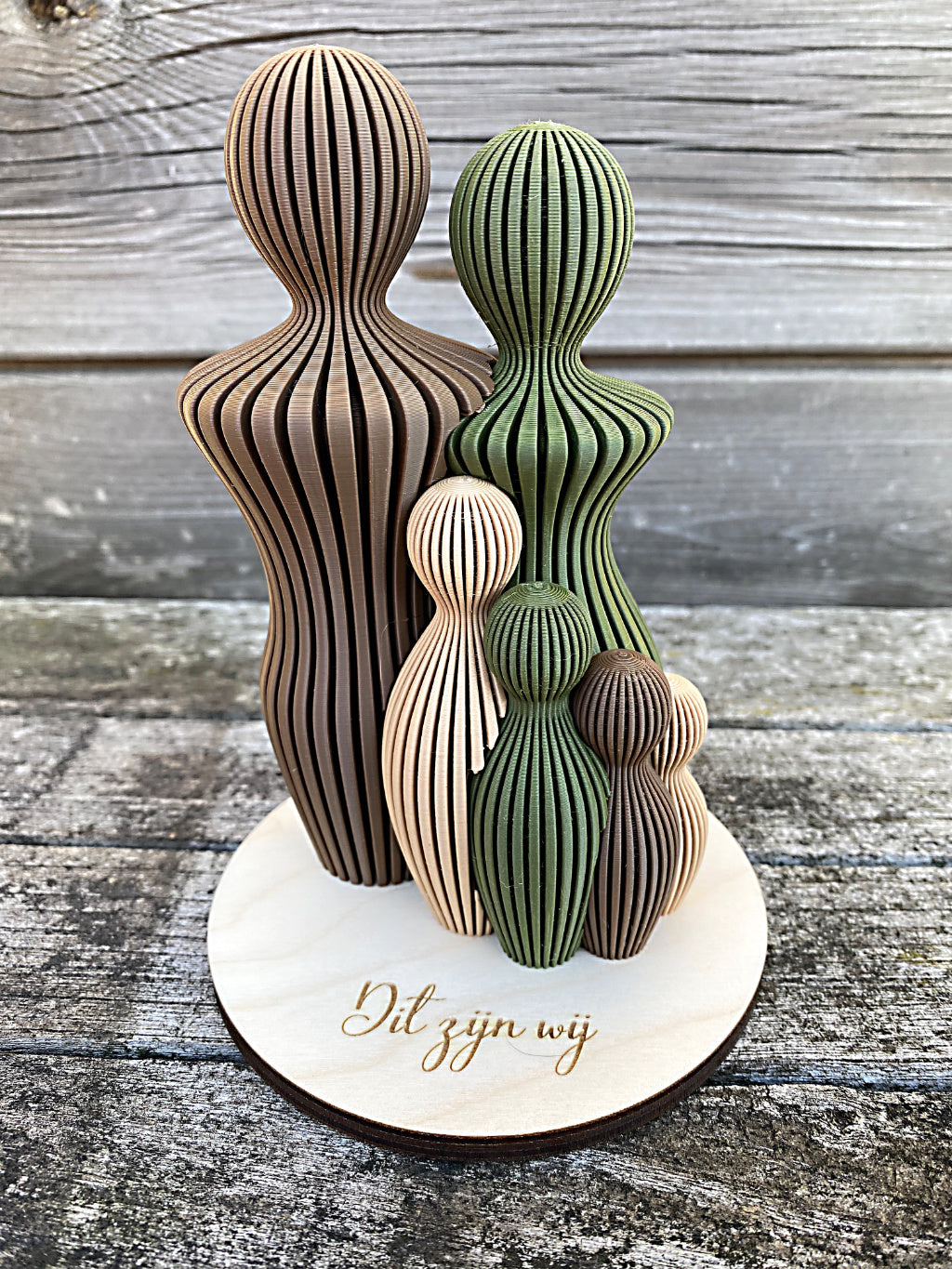 3D gezinnetje met 1 tot 4 kinderen front view