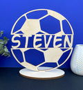 Houten voetbal met naam in staander front view
